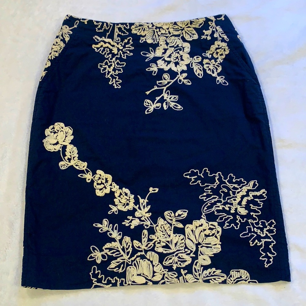 Beautiful Lace Pencil Skirt